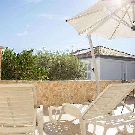 Holiday House By The Sea Vigo 扎达尔 外观 照片
